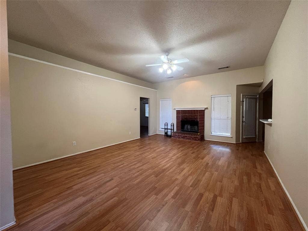 829 Shoreline Drive, West Tawakoni, TX 75474 829 Shoreline Drive, West Tawakoni, TX 75474