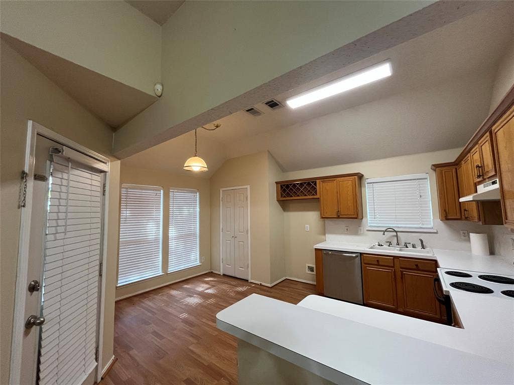 829 Shoreline Drive, West Tawakoni, TX 75474 829 Shoreline Drive, West Tawakoni, TX 75474