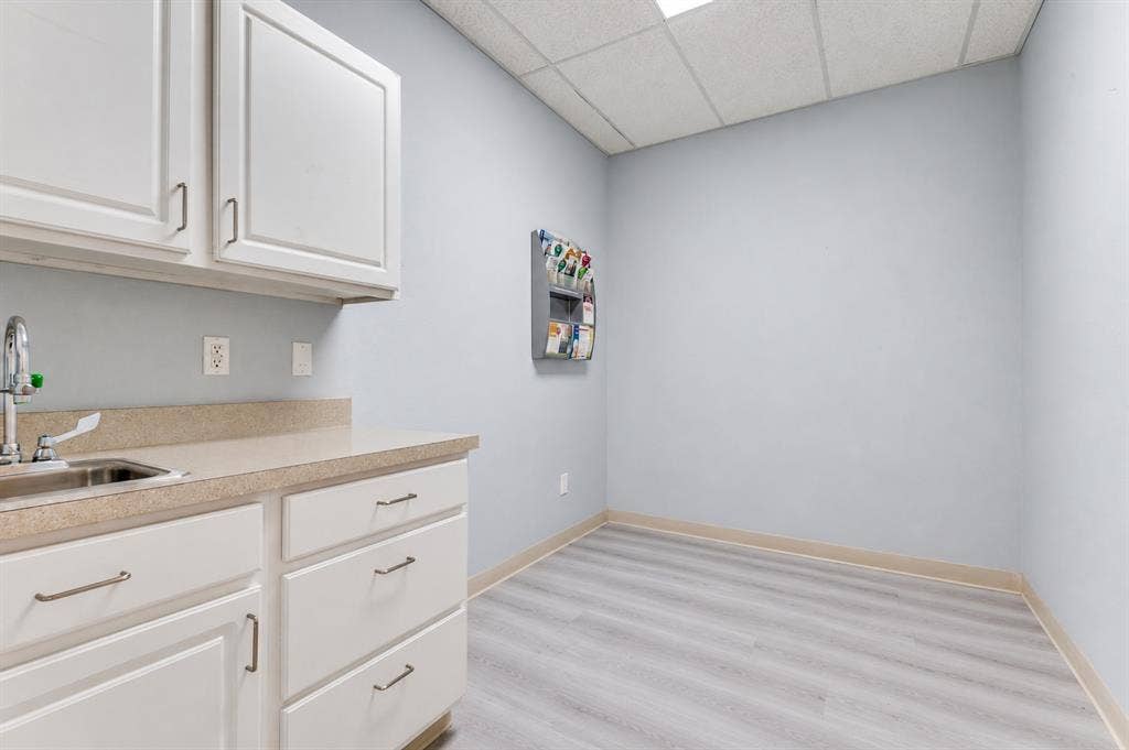 601 Westpark Way, #100, Euless, TX 76040