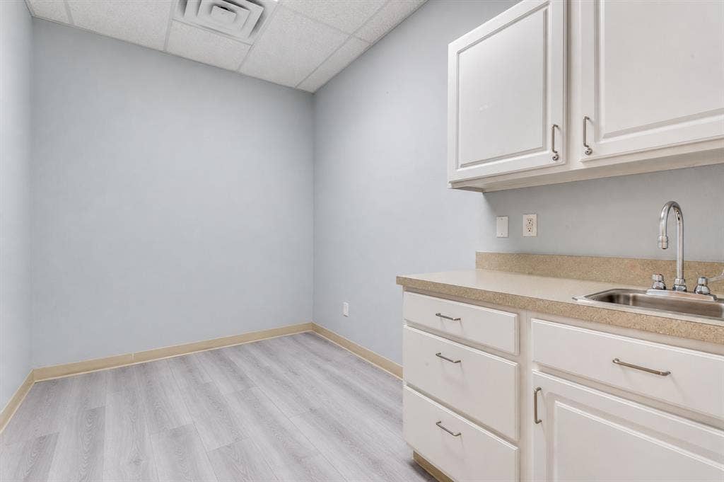 601 Westpark Way, #100, Euless, TX 76040