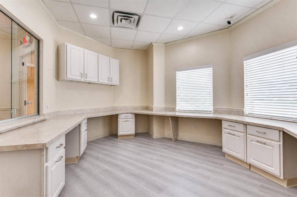601 Westpark Way, #100, Euless, TX 76040