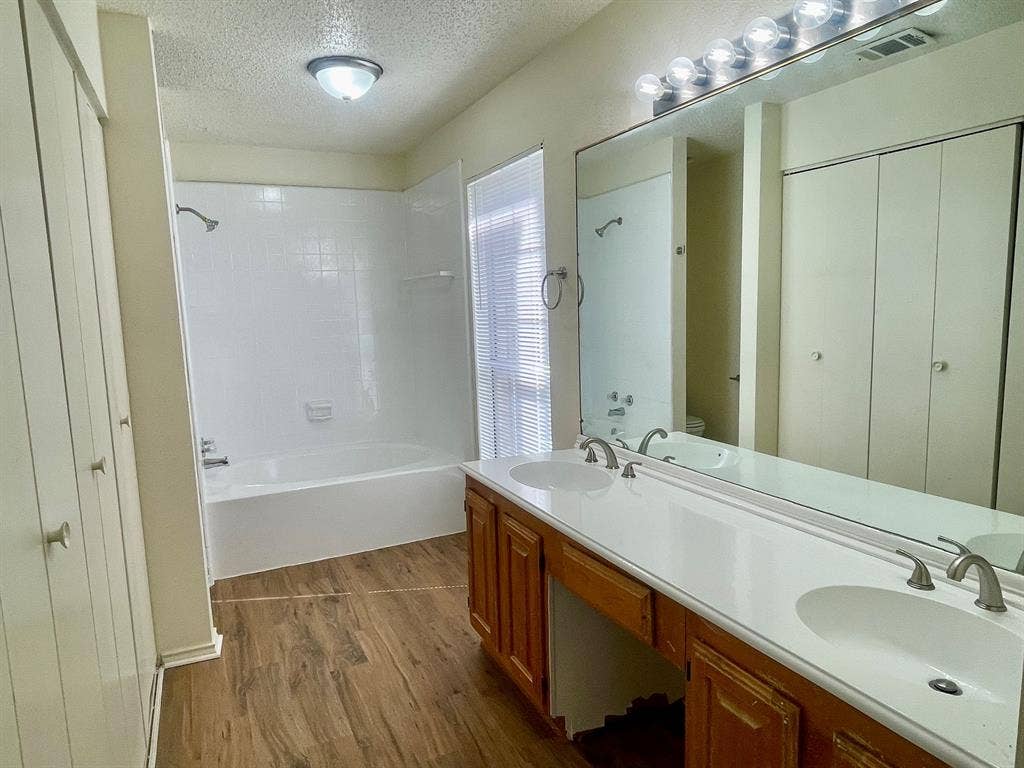 1414 Middleton Drive, Cedar Hill, TX 75104 1414 Middleton Drive, Cedar Hill, TX 75104