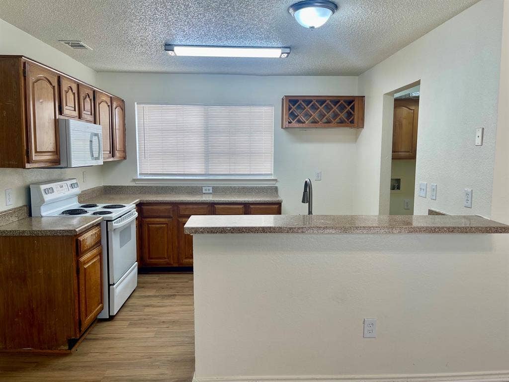 1414 Middleton Drive, Cedar Hill, TX 75104 1414 Middleton Drive, Cedar Hill, TX 75104