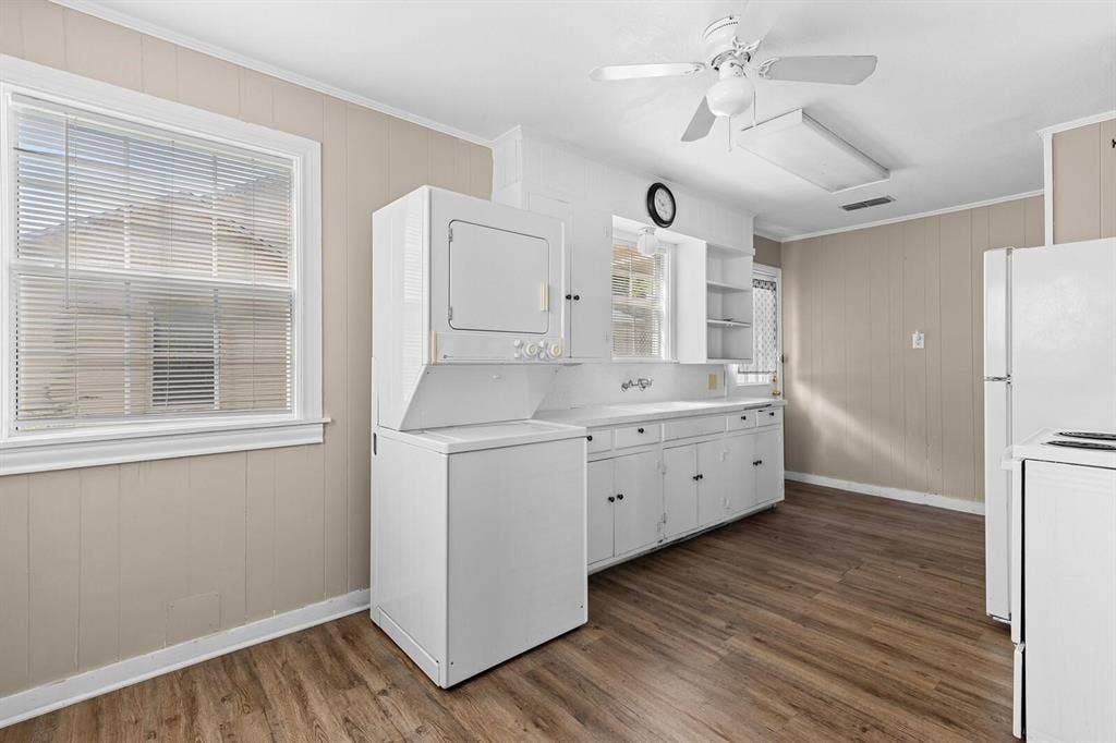 1212 Lewis Street, Bellmead, TX 76705