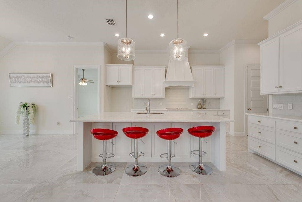 1424 Silent Springs Drive, Fort Worth, TX 76052