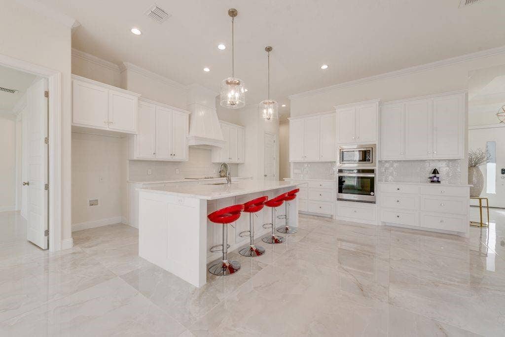 1424 Silent Springs Drive, Fort Worth, TX 76052