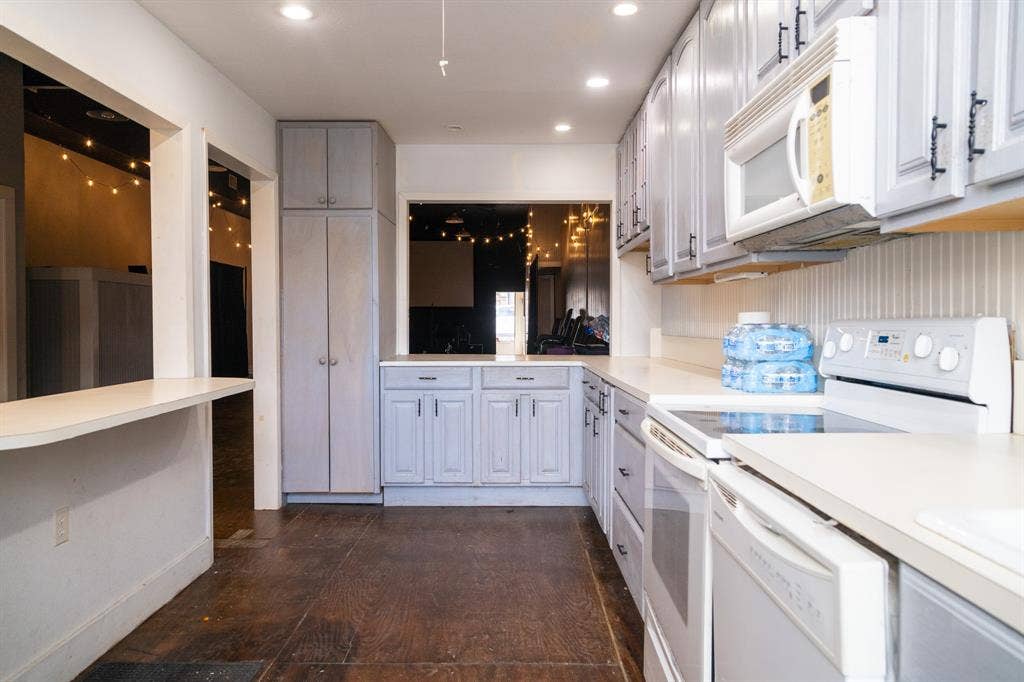 417 E Wallace Street, San Saba, TX 76877
