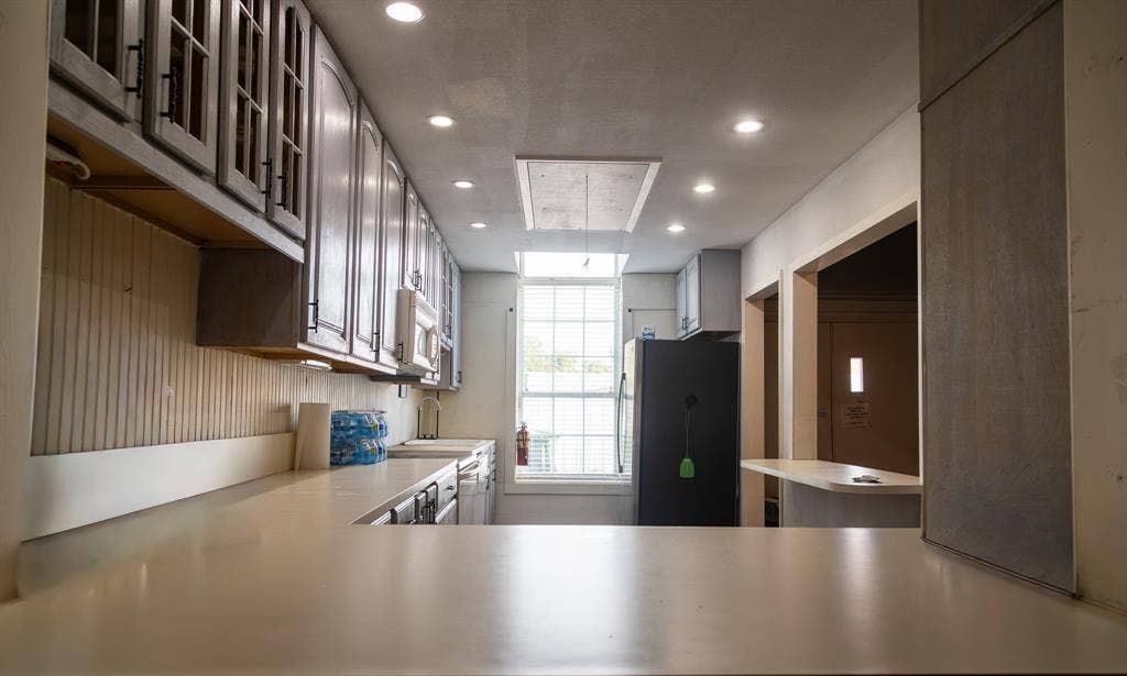 417 E Wallace Street, San Saba, TX 76877