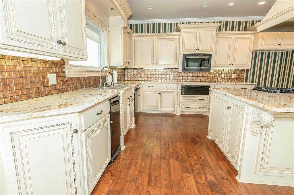 206 Poplar Street, Nocona, TX 76255
