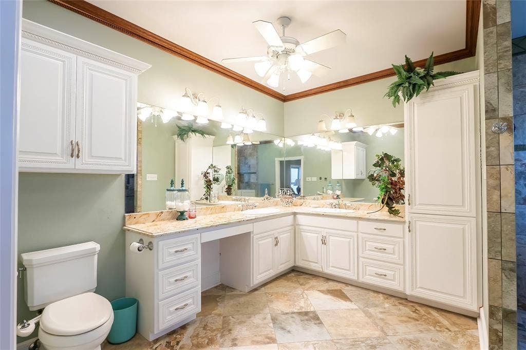 206 Poplar Street, Nocona, TX 76255