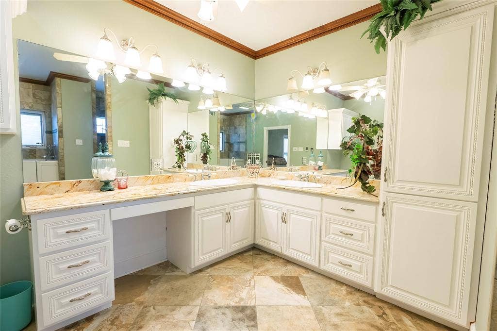 206 Poplar Street, Nocona, TX 76255