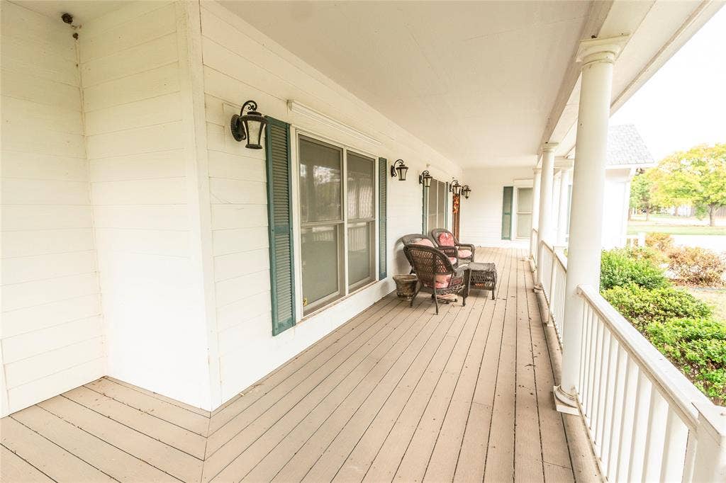 206 Poplar Street, Nocona, TX 76255