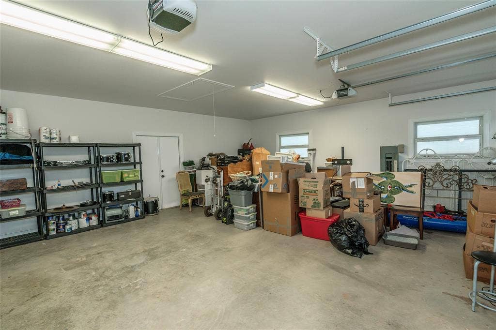206 Poplar Street, Nocona, TX 76255