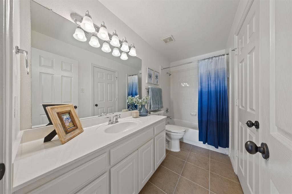 5731 Noble Oak Lane, Frisco, TX 75033 5731 Noble Oak Lane, Frisco, TX 75033