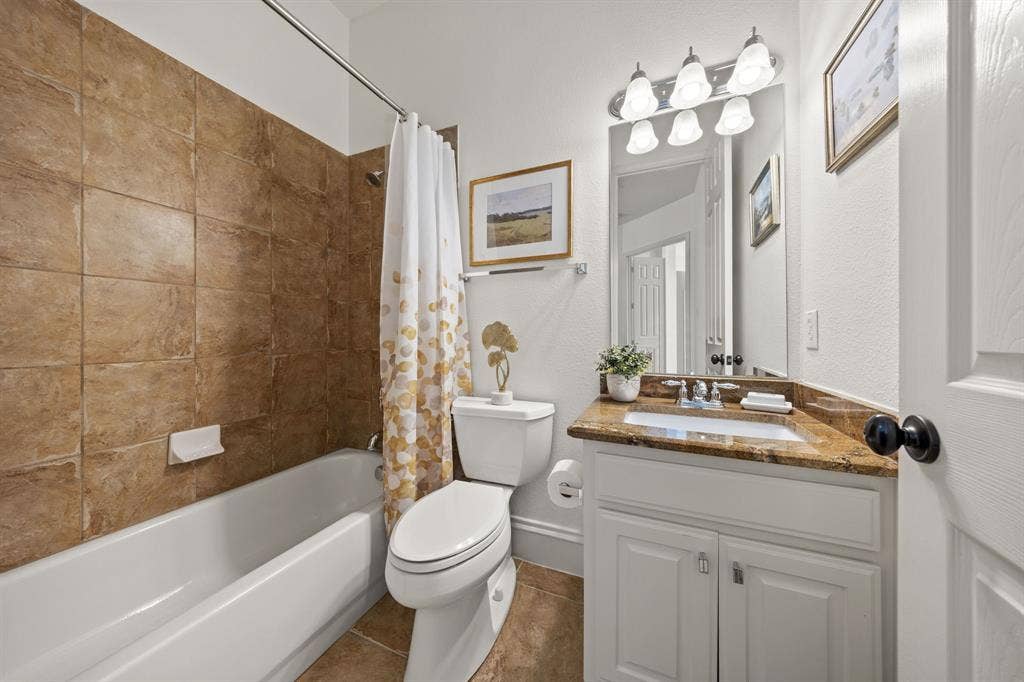 5731 Noble Oak Lane, Frisco, TX 75033 Ensuite bath