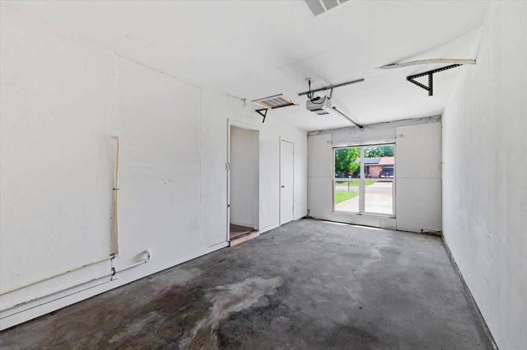 1308 Rose Avenue, Cleburne, TX 76033