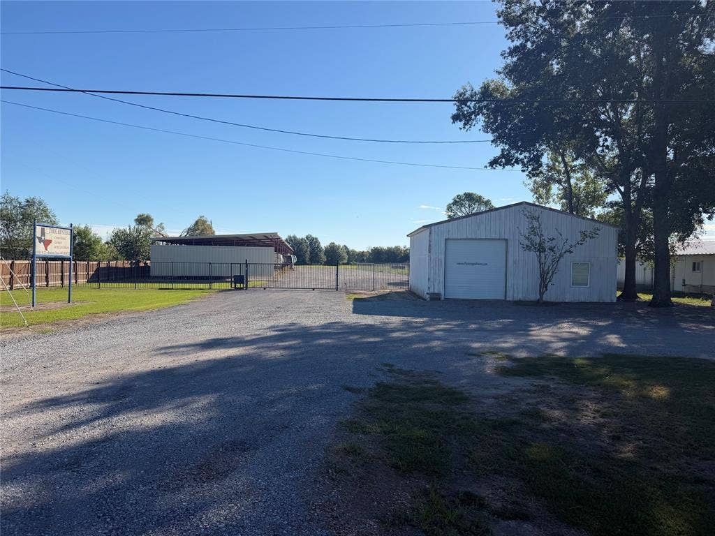1050 Fm 273, Bonham, TX 75418