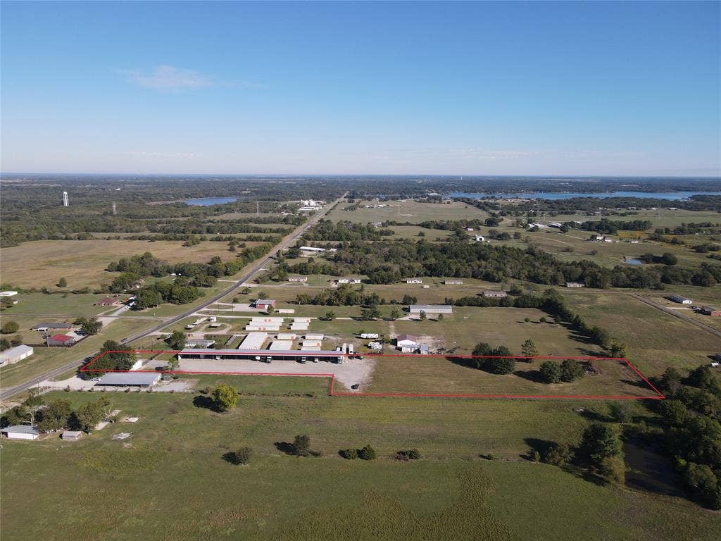 1050 Fm 273, Bonham, TX 75418