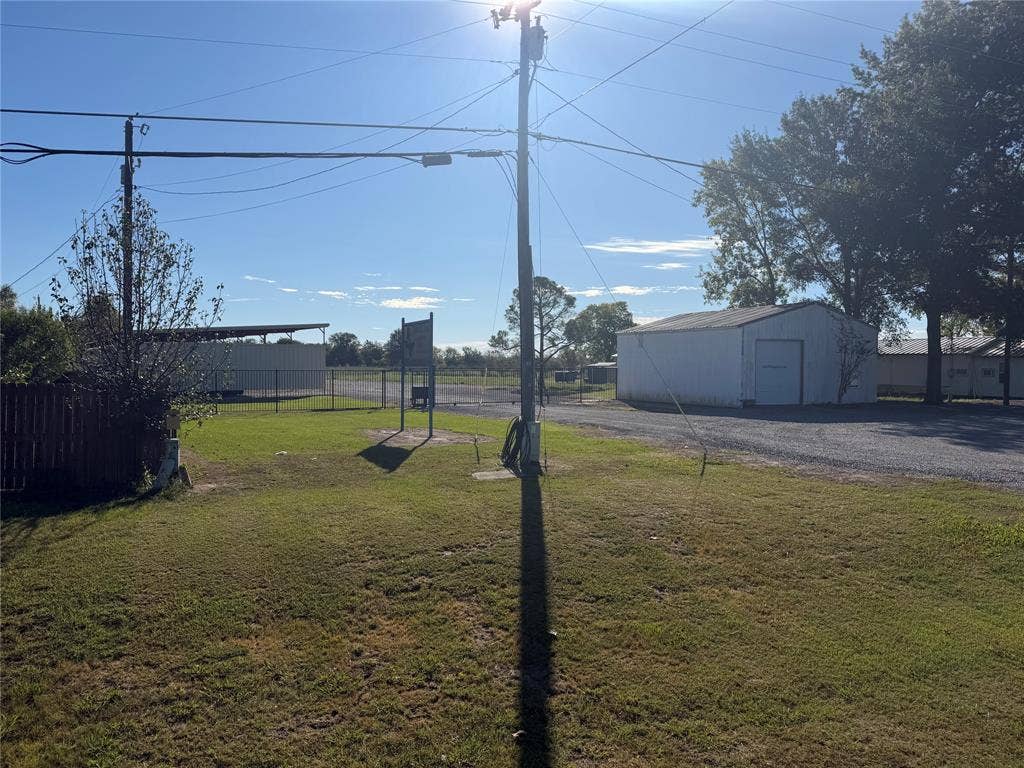 1050 Fm 273, Bonham, TX 75418