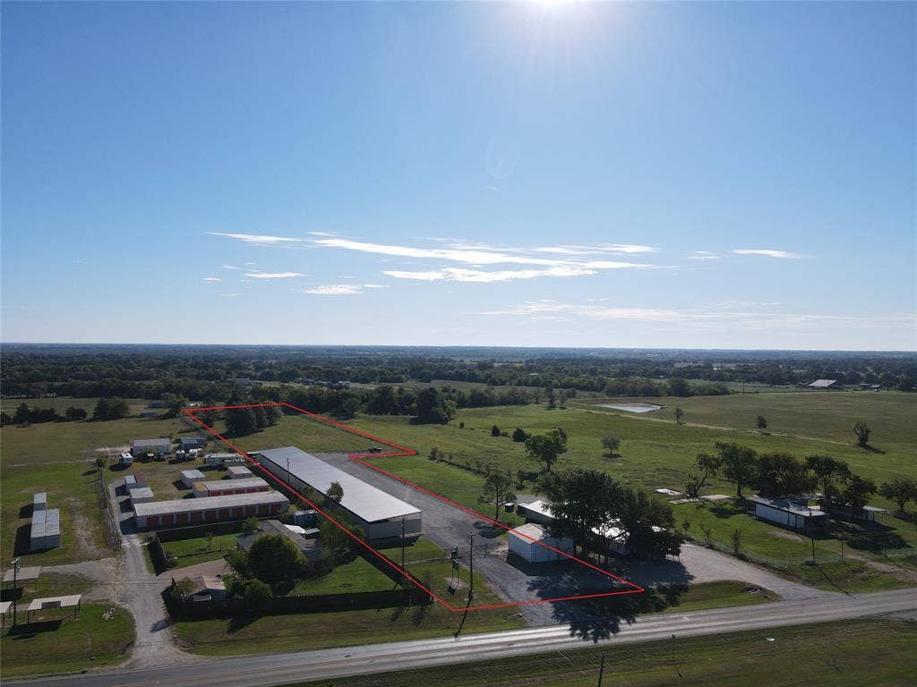 1050 Fm 273, Bonham, TX 75418
