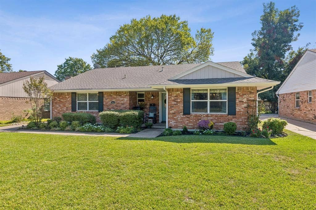 10622 MAPLERIDGE Drive, Dallas, TX 75238 10622 MAPLERIDGE Drive, Dallas, TX 75238