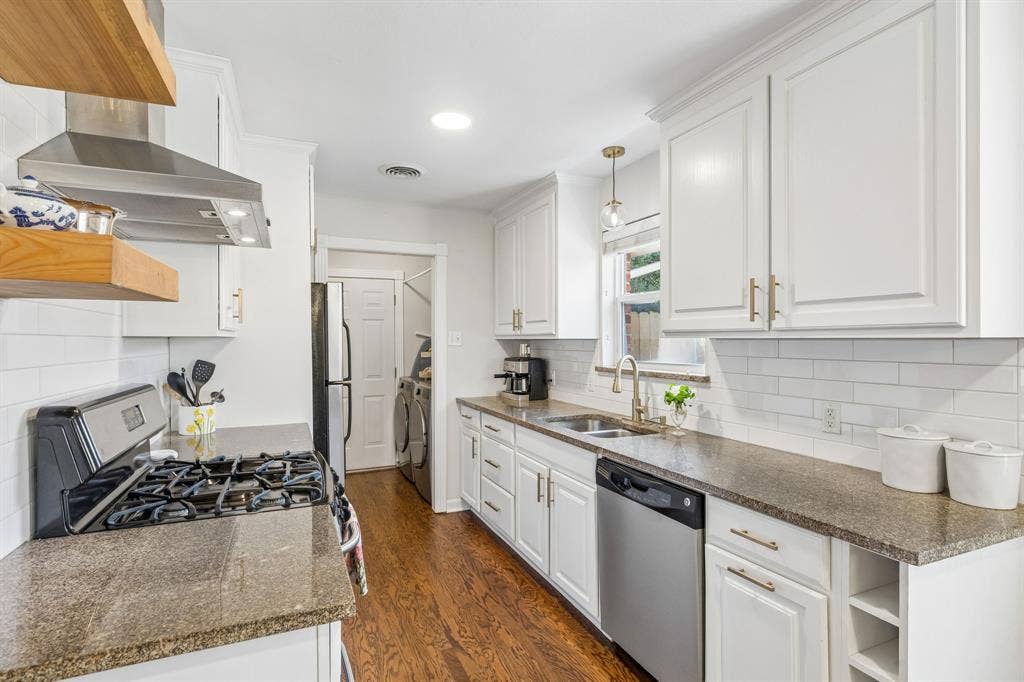 10622 MAPLERIDGE Drive, Dallas, TX 75238 10622 MAPLERIDGE Drive, Dallas, TX 75238