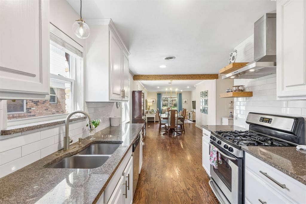 10622 MAPLERIDGE Drive, Dallas, TX 75238 10622 MAPLERIDGE Drive, Dallas, TX 75238