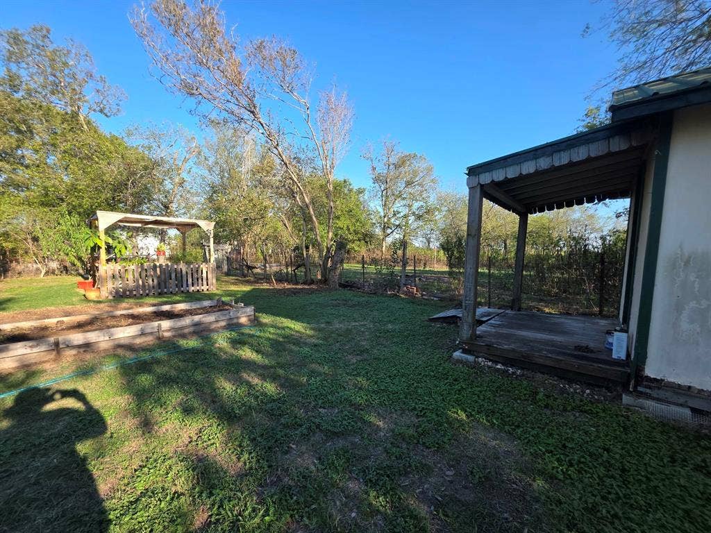713 W Fannin, Mexia, TX 76667