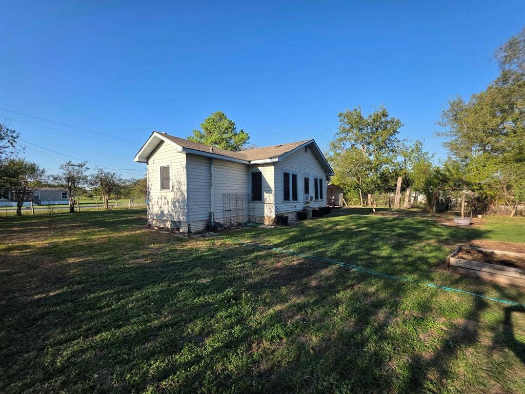 713 W Fannin, Mexia, TX 76667
