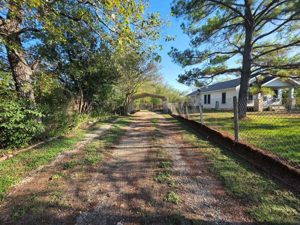 713 W Fannin, Mexia, TX 76667