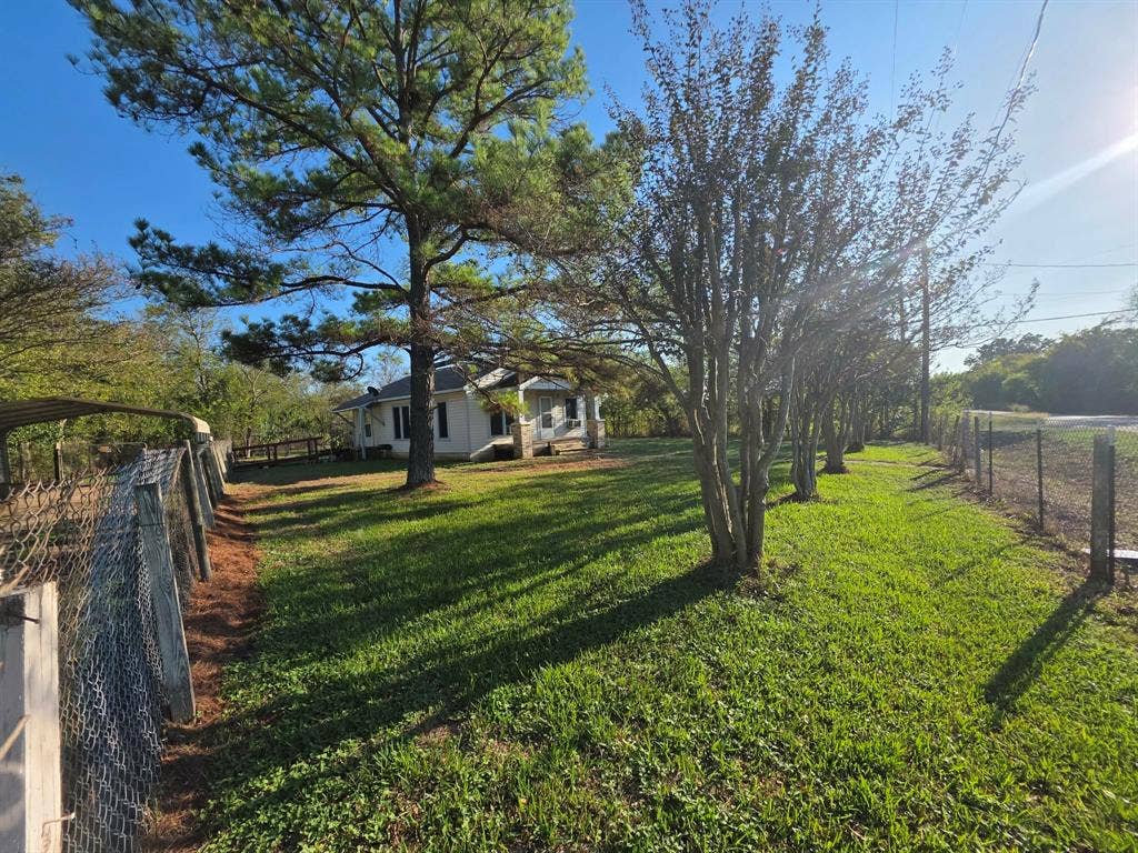 713 W Fannin, Mexia, TX 76667