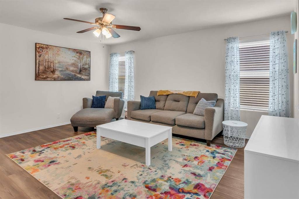 209 Wishbone Lane, Fort Worth, TX 76052