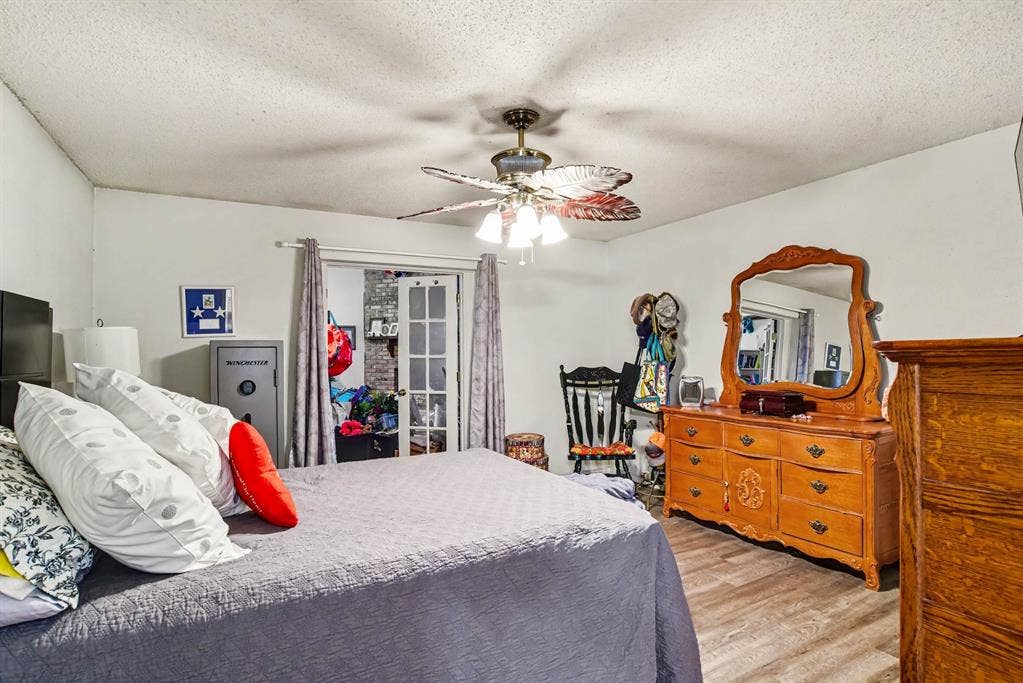337 E Grubb Drive, Mesquite, TX 75149 337 E Grubb Drive, Mesquite, TX 75149