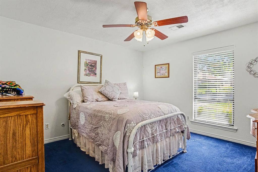 337 E Grubb Drive, Mesquite, TX 75149 337 E Grubb Drive, Mesquite, TX 75149