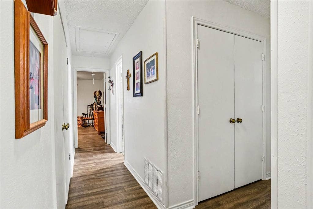 337 E Grubb Drive, Mesquite, TX 75149 337 E Grubb Drive, Mesquite, TX 75149