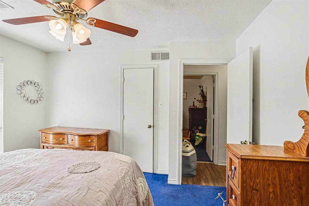 337 E Grubb Drive, Mesquite, TX 75149 337 E Grubb Drive, Mesquite, TX 75149