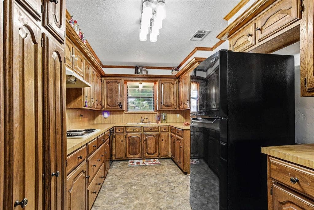 337 E Grubb Drive, Mesquite, TX 75149 337 E Grubb Drive, Mesquite, TX 75149