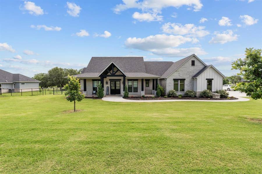 Property photo for 2028 Pinnell Prairie, Weatherford, TX