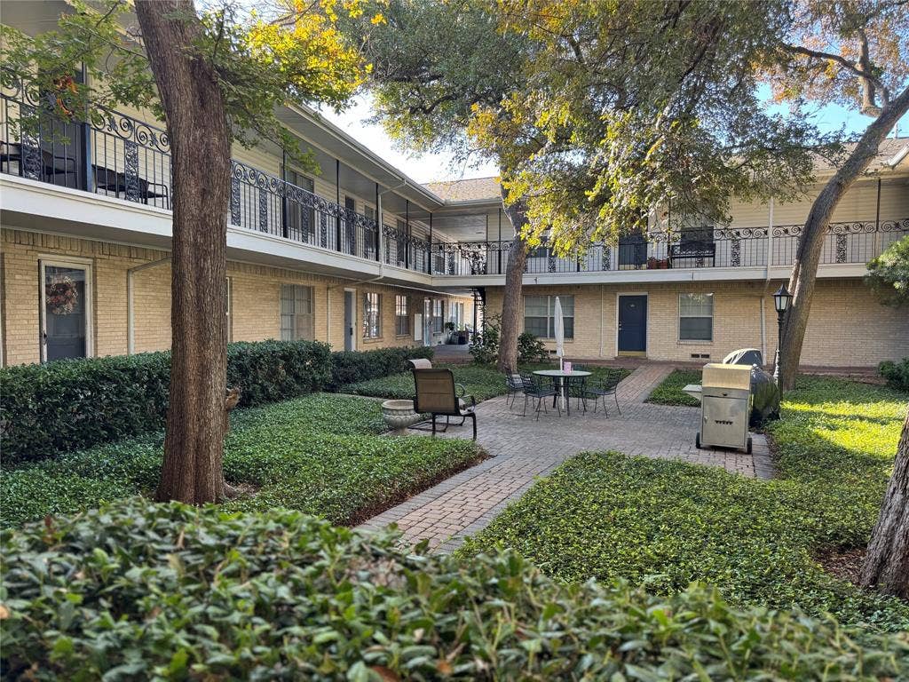 5818 E University Boulevard, #108, Dallas, TX 75206 5818 E University Boulevard, #108, Dallas, TX 75206