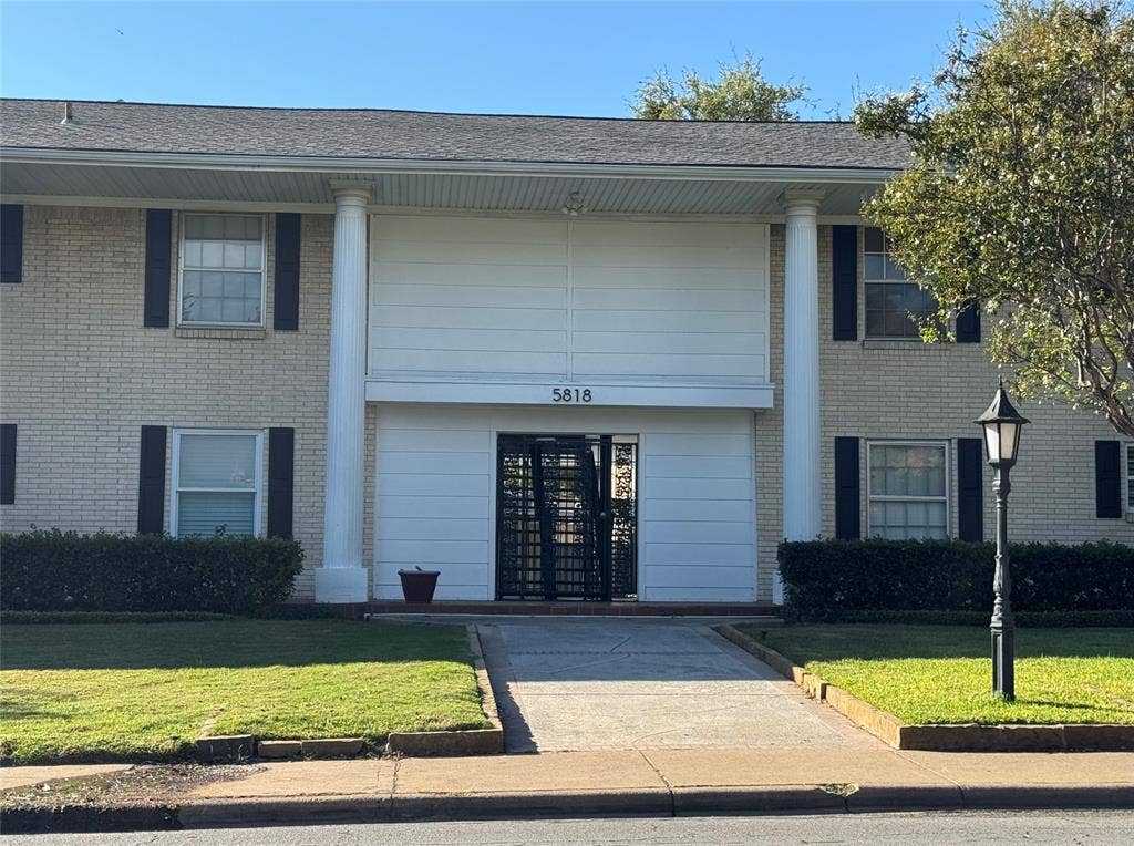 5818 E University Boulevard, #108, Dallas, TX 75206 5818 E University Boulevard, #108, Dallas, TX 75206