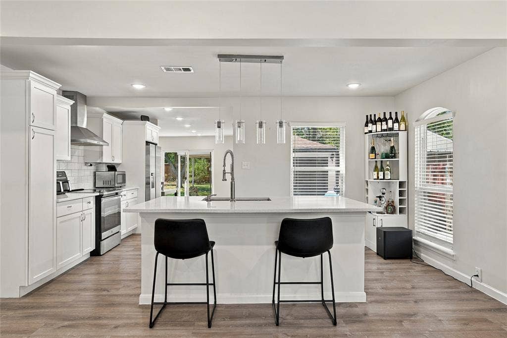 1239 S Waverly Drive, Dallas, TX 75208