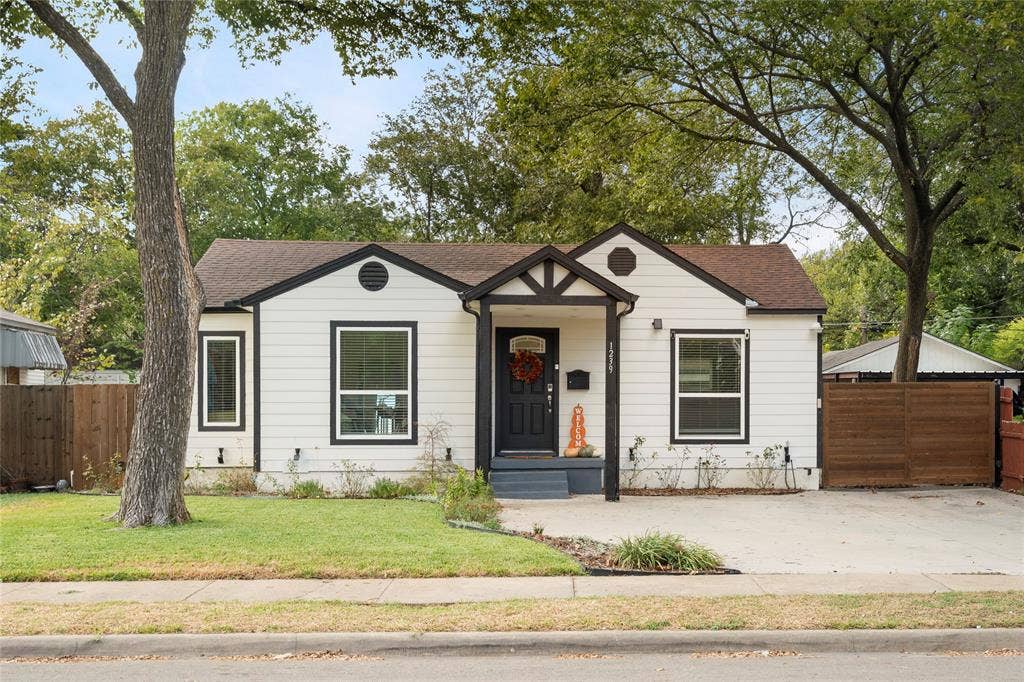 1239 S Waverly Drive, Dallas, TX 75208