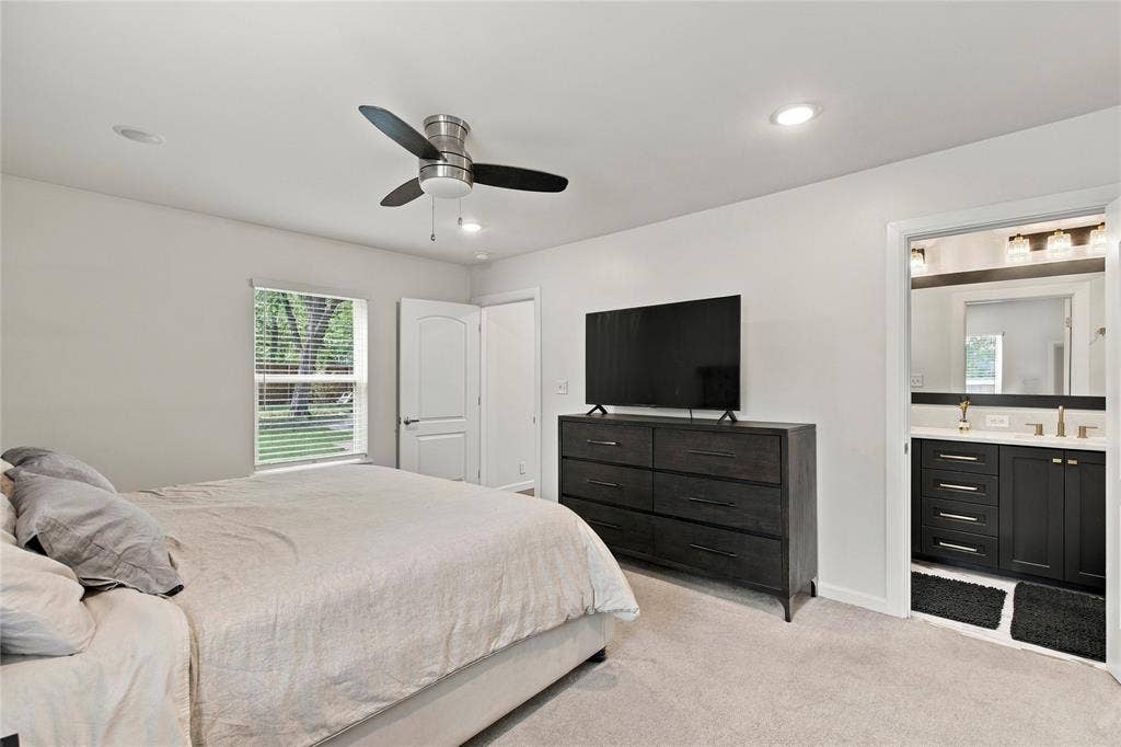 1239 S Waverly Drive, Dallas, TX 75208