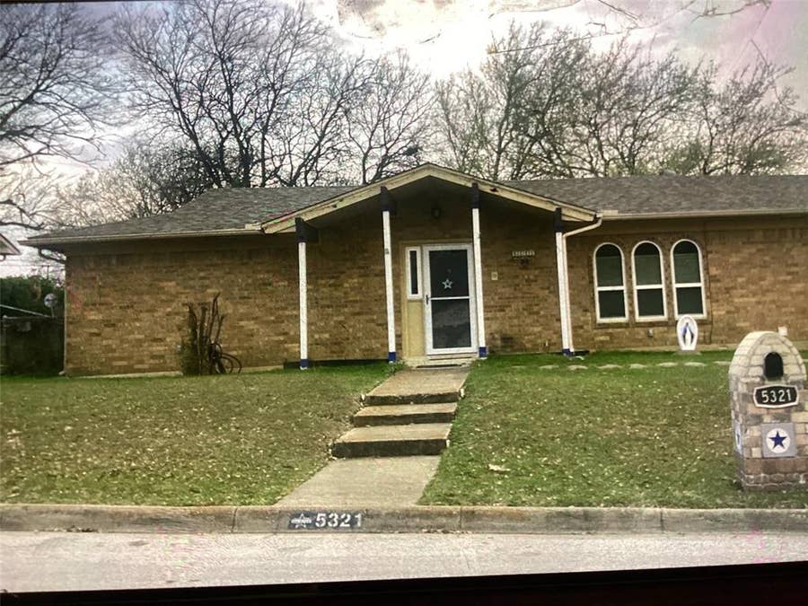 Property photo for 5321 Wolens Way, Fort Worth, TX