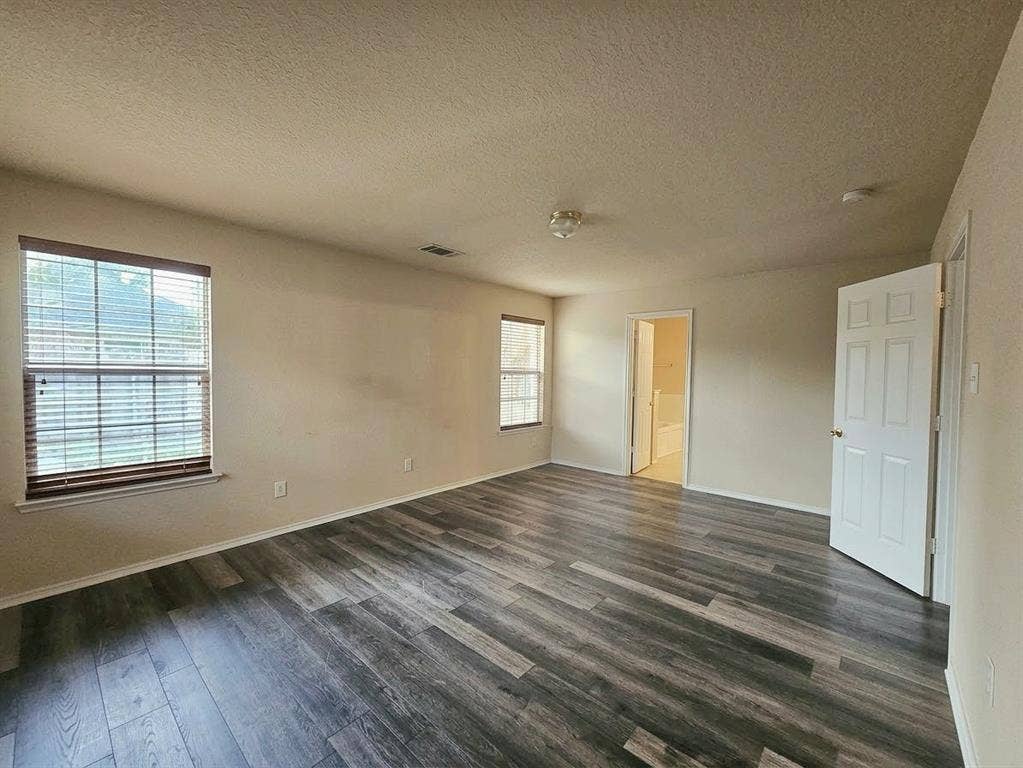 5349 Cameron Drive, Grand Prairie, TX 75052 5349 Cameron Drive, Grand Prairie, TX 75052