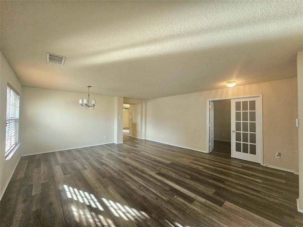 5349 Cameron Drive, Grand Prairie, TX 75052 5349 Cameron Drive, Grand Prairie, TX 75052