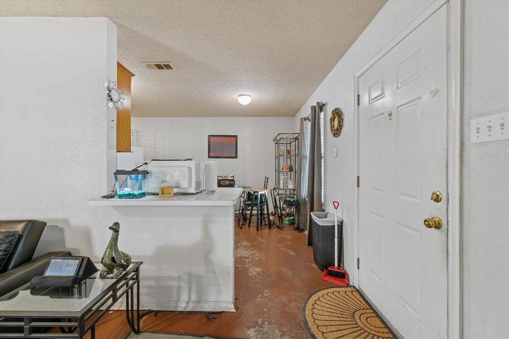 2634 Gooch Street, Dallas, TX 75241 2634 Gooch Street, Dallas, TX 75241