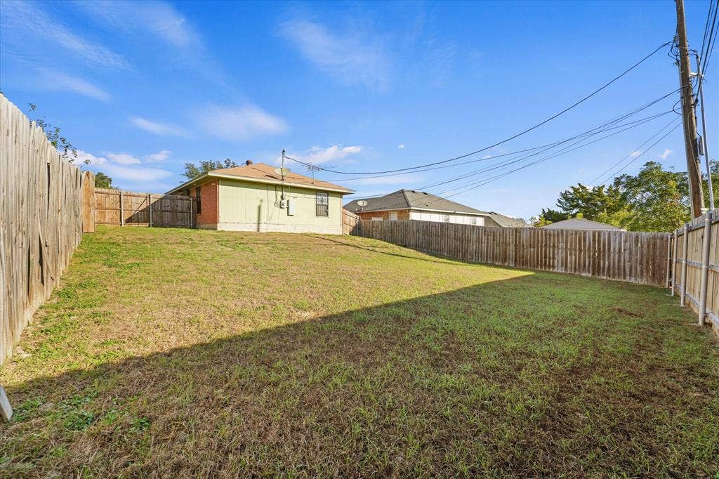 2634 Gooch Street, Dallas, TX 75241 2634 Gooch Street, Dallas, TX 75241