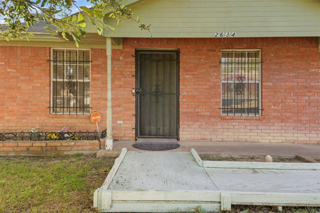 2634 Gooch Street, Dallas, TX 75241 2634 Gooch Street, Dallas, TX 75241