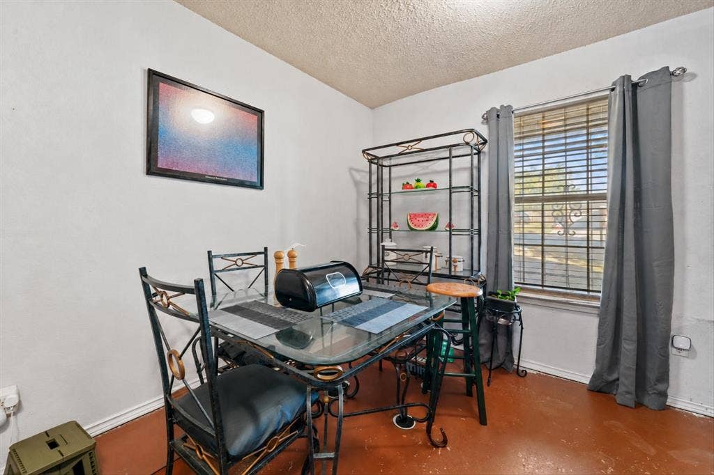 2634 Gooch Street, Dallas, TX 75241 2634 Gooch Street, Dallas, TX 75241